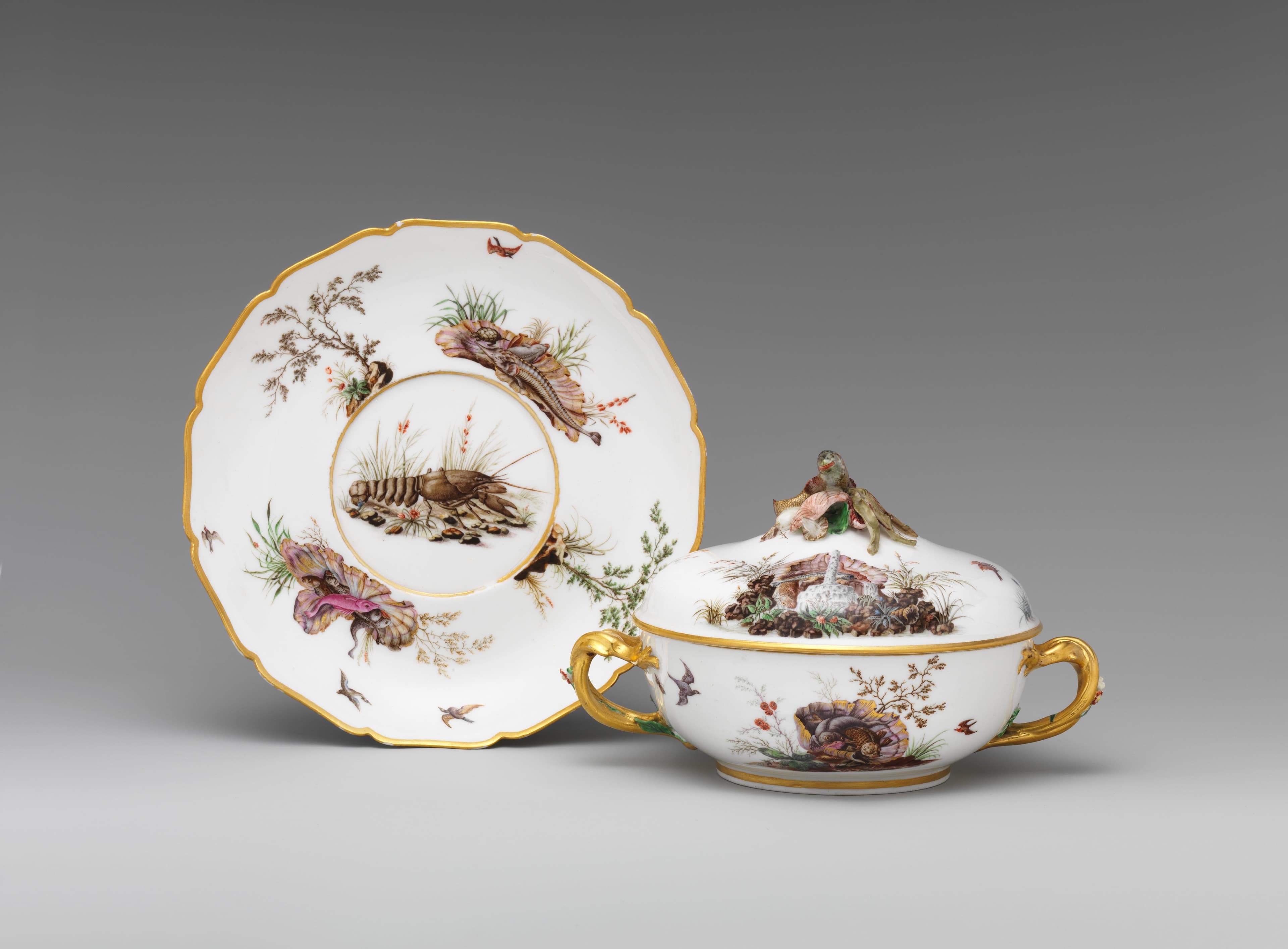 Écuelle couverte et plateau, porcelaine de Vincennes